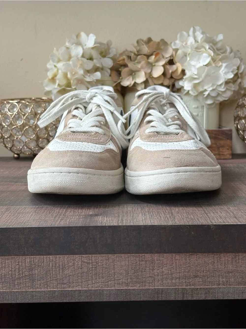 Veja V-10 Sneakers